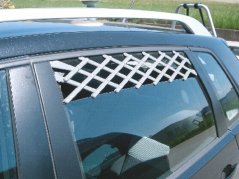 Mřížka na ventilaci do okna plastová