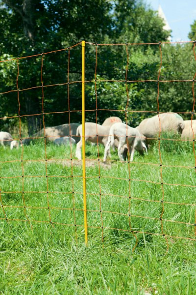 OVINET síť ohradníku pro ovce 90cm dvojitý hrot, 14 kolíků, 50m