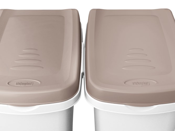 Zásobník na krmivo hnědo/bílý